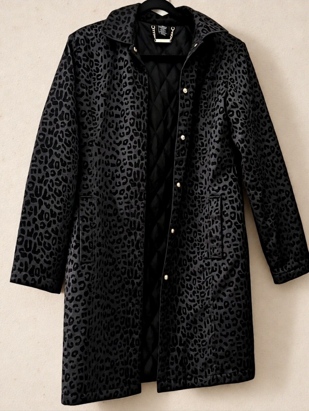 Vintage GUESS Women’s Medium Black Leopard Print Quilted Long Coat Y2K